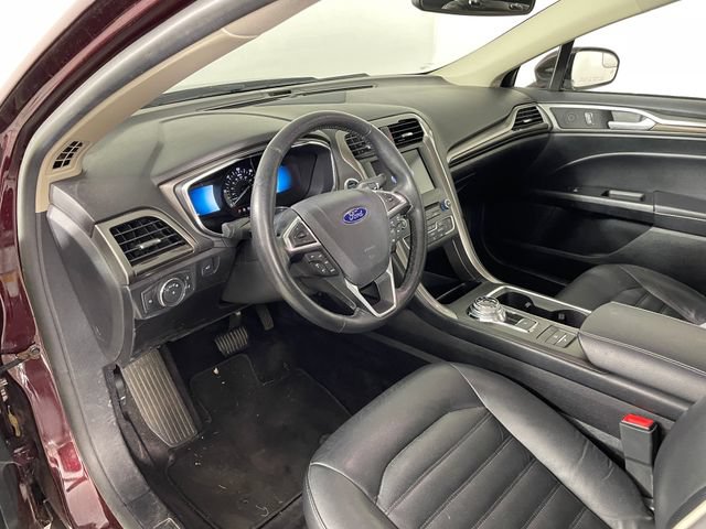 Certified 2017 Ford Fusion SE w/ Equipment Group 602A FWD image 3