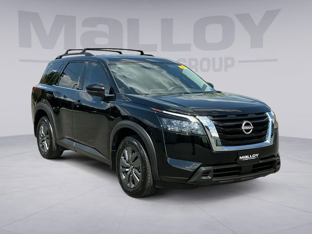 Used 2025 Nissan Pathfinder SV w/ SV Premium Package AWD/4WD image 7