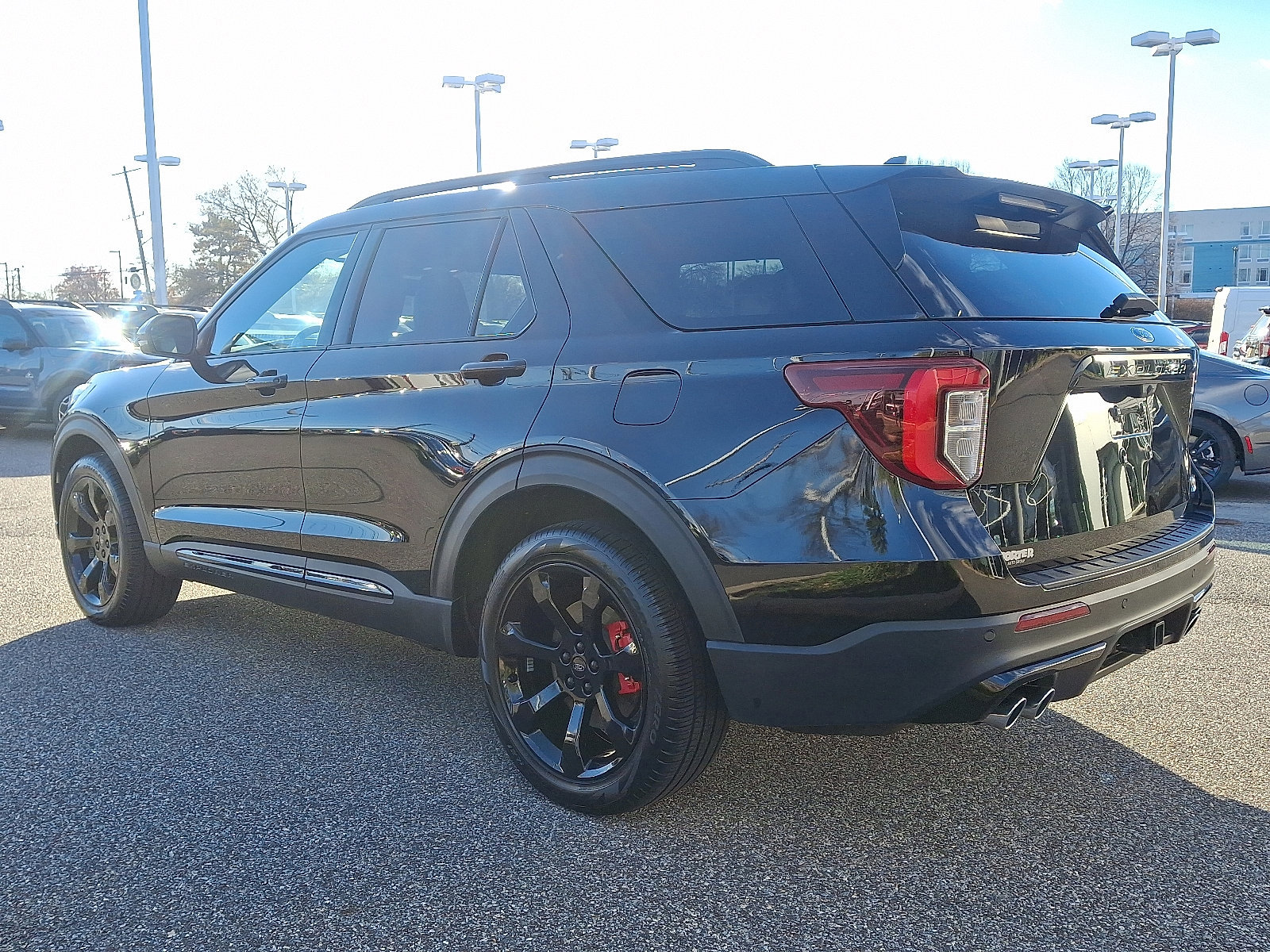 Certified 2024 Ford Explorer ST w/ Equipment Group 401A image 4