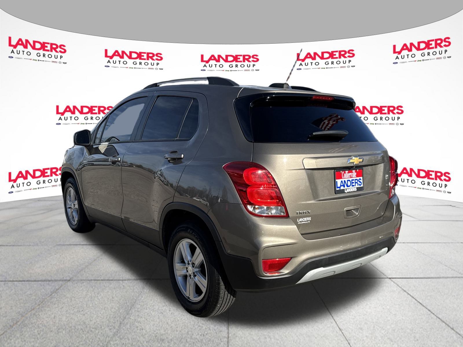 Used 2022 Chevrolet Trax LT w/ LT Convenience Package image 5
