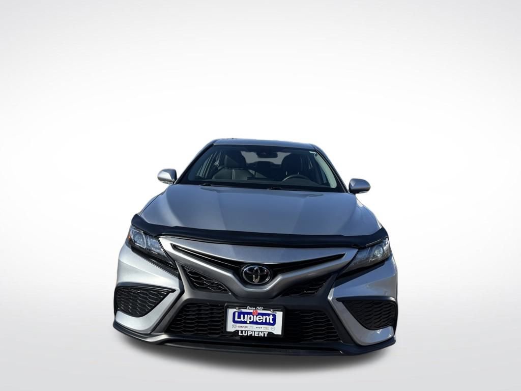 Used 2024 Toyota Camry SE image 10