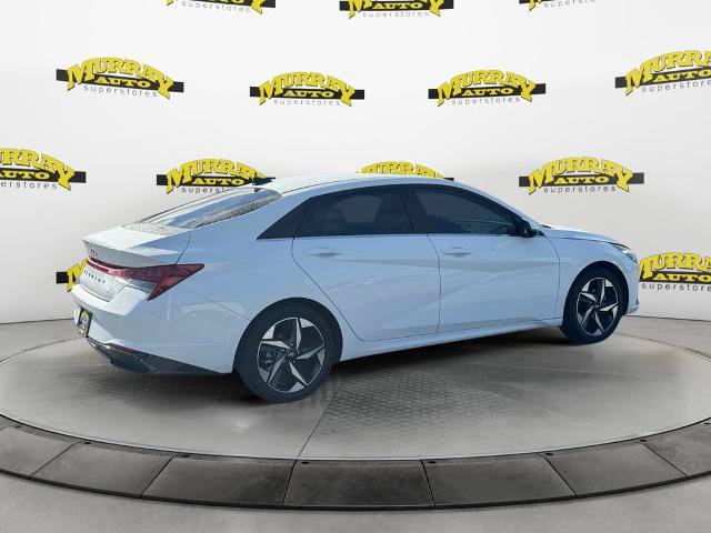 Used 2023 Hyundai Elantra Limited w/ Preferred Accessory Package FWD image 5