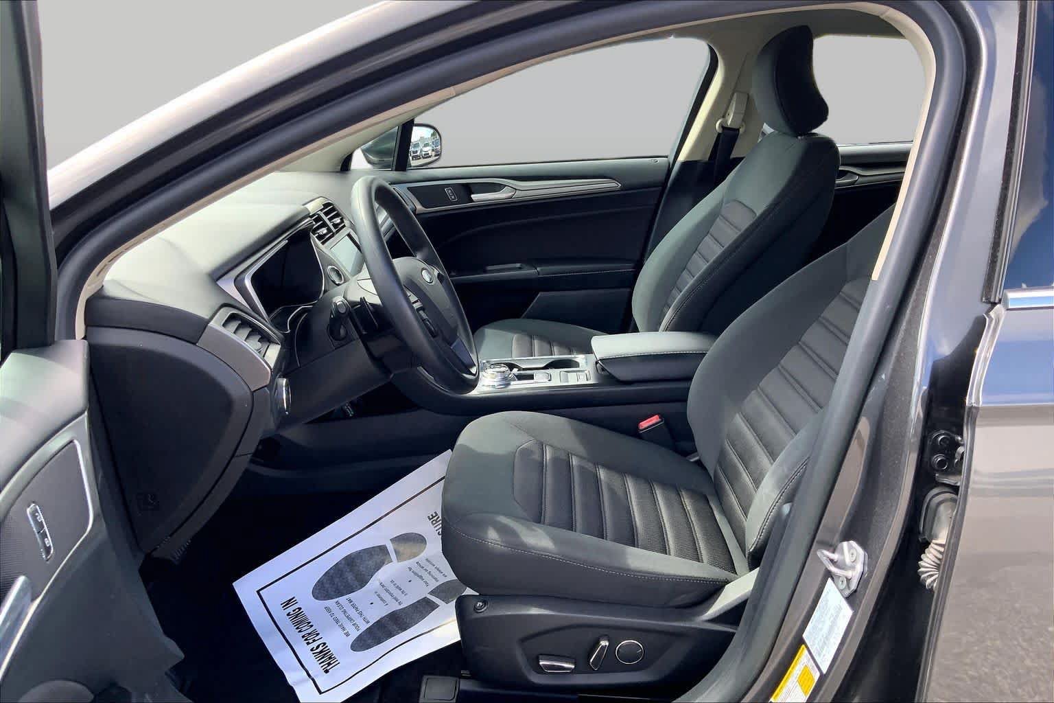 Certified 2019 Ford Fusion SE FWD image 7
