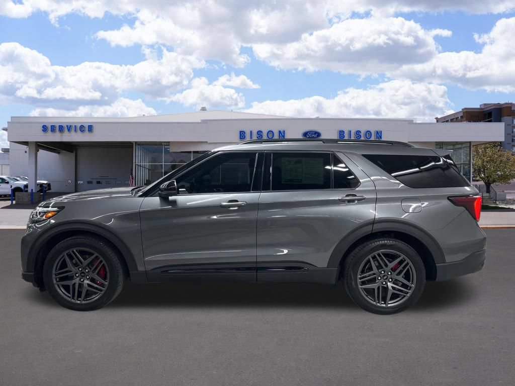 Certified 2025 Ford Explorer ST AWD/4WD image 7