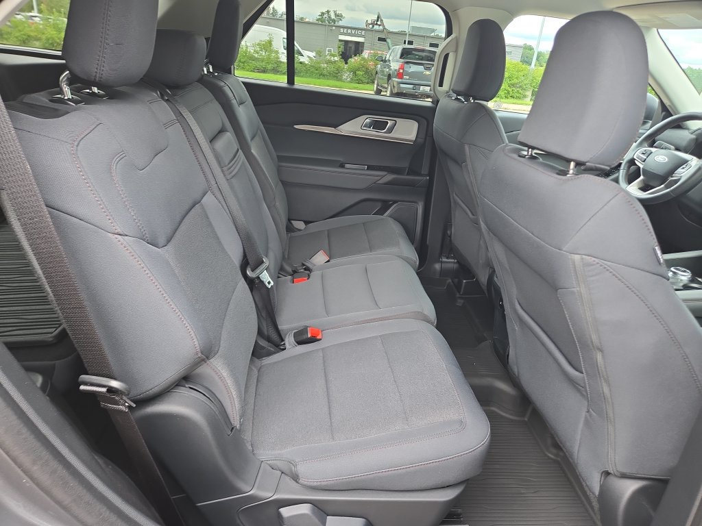 Certified 2025 Ford Explorer Active AWD/4WD image 19