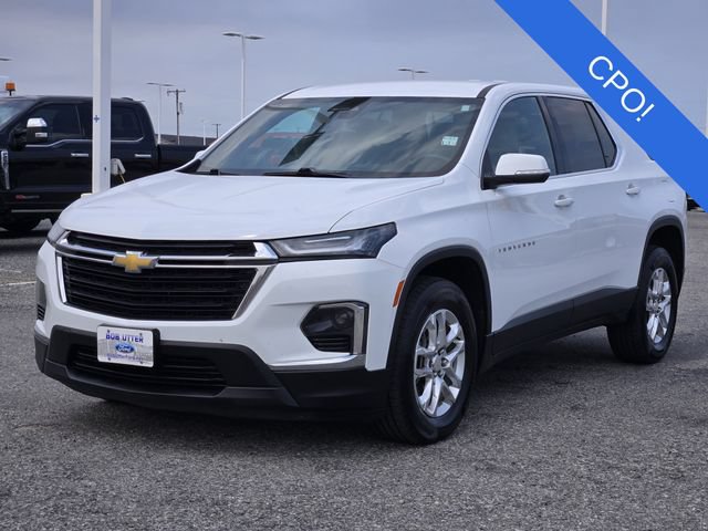 Used 2023 Chevrolet Traverse LS w/ Safety Package FWD image 3