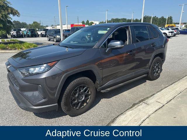 Used 2022 Toyota RAV4 LE FWD image 4