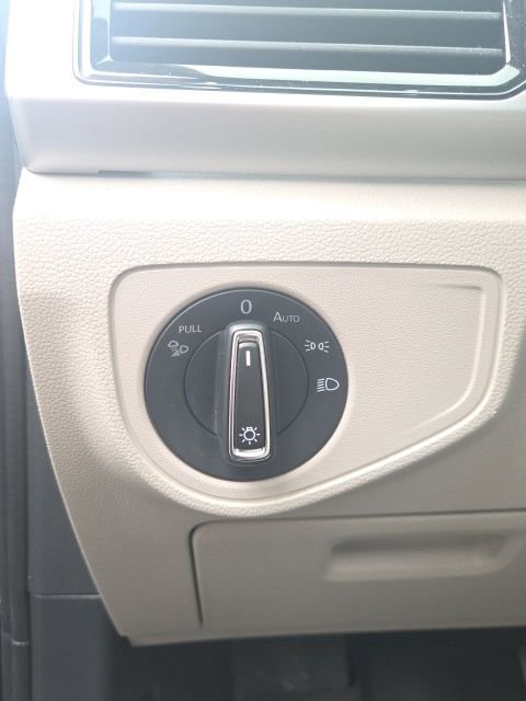 Used 2022 Volkswagen Atlas SEL image 30