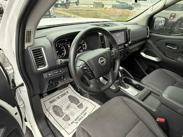 Used 2023 Nissan Frontier SV w/ SV Convenience Package image 12