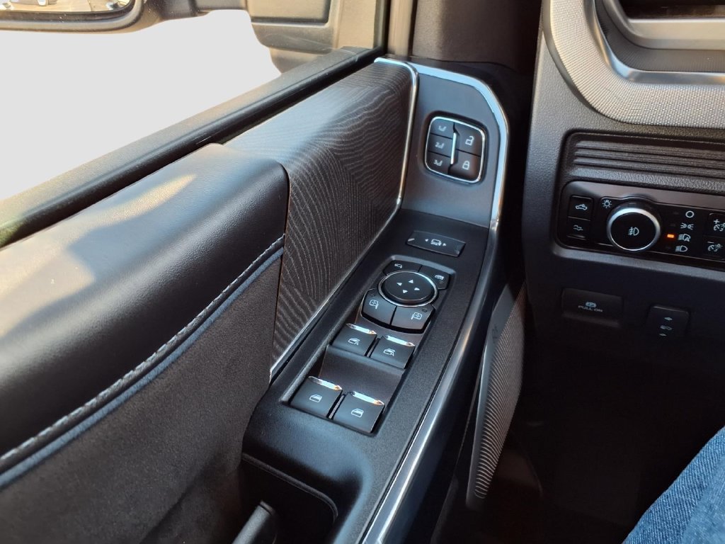 Certified 2025 Ford F350 Platinum AWD/4WD image 23