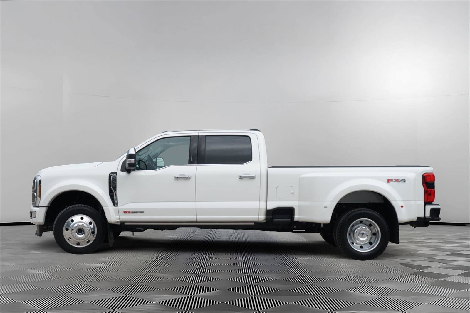 Certified 2024 Ford F450 Limited w/ FX4 Off-Road Package AWD/4WD image 7
