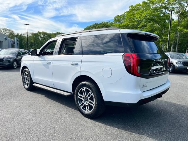 Certified 2025 Ford Expedition Active AWD/4WD image 14