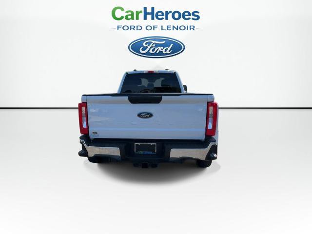 Certified 2024 Ford F450 XLT AWD/4WD image 7
