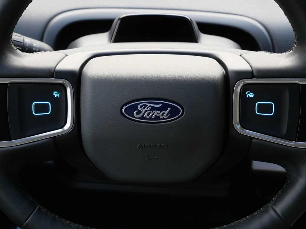 Certified 2025 Ford Expedition Active AWD/4WD image 20