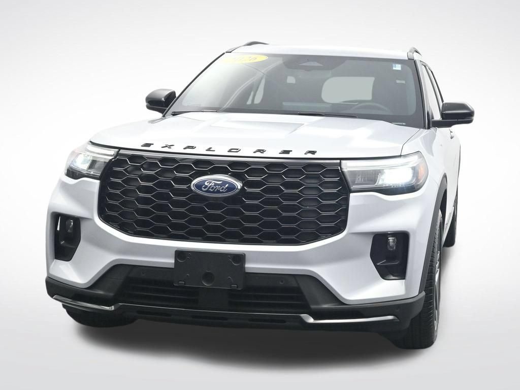 Certified 2026 Ford Explorer ST-Line w/ ST-Line Street Pack RWD image 2