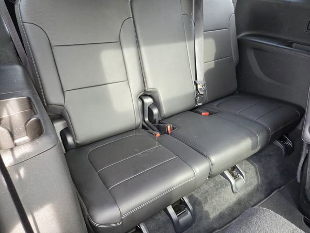 Used 2023 Chevrolet Traverse Premier image 16