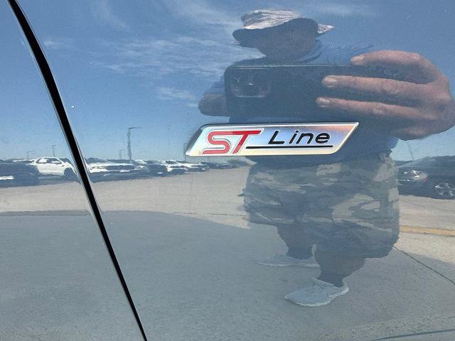 Certified 2023 Ford Escape ST-Line w/ Tech Pack #1 FWD image 17