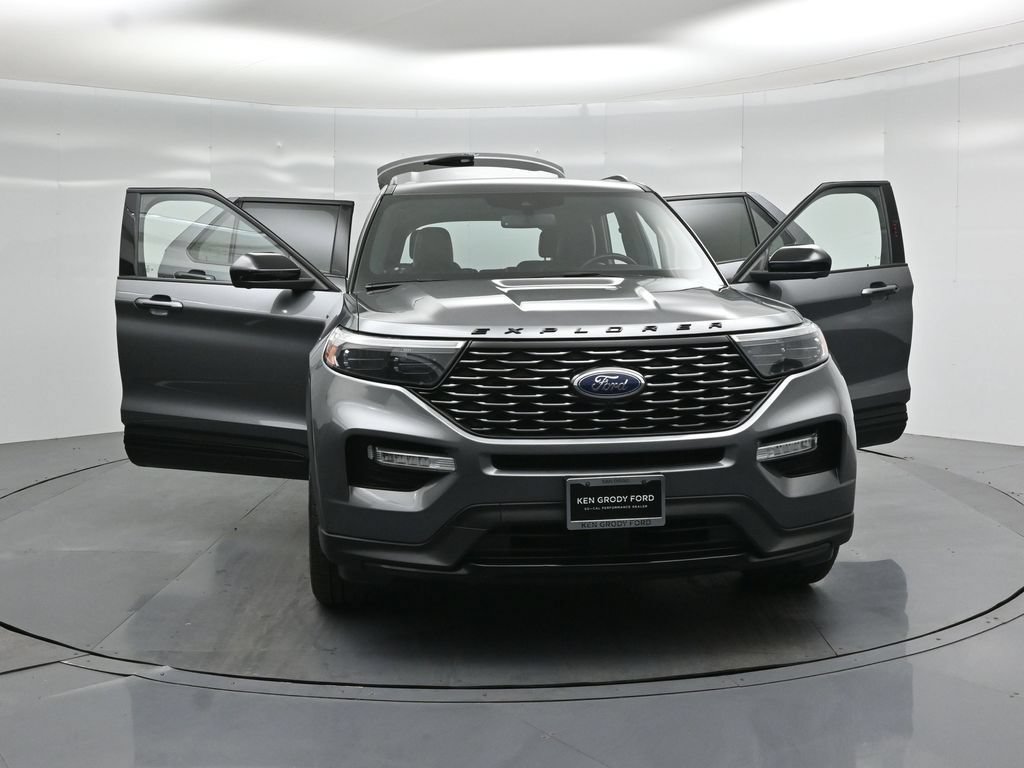 Certified 2022 Ford Explorer ST-Line w/ Class IV Trailer Tow Package AWD/4WD image 29