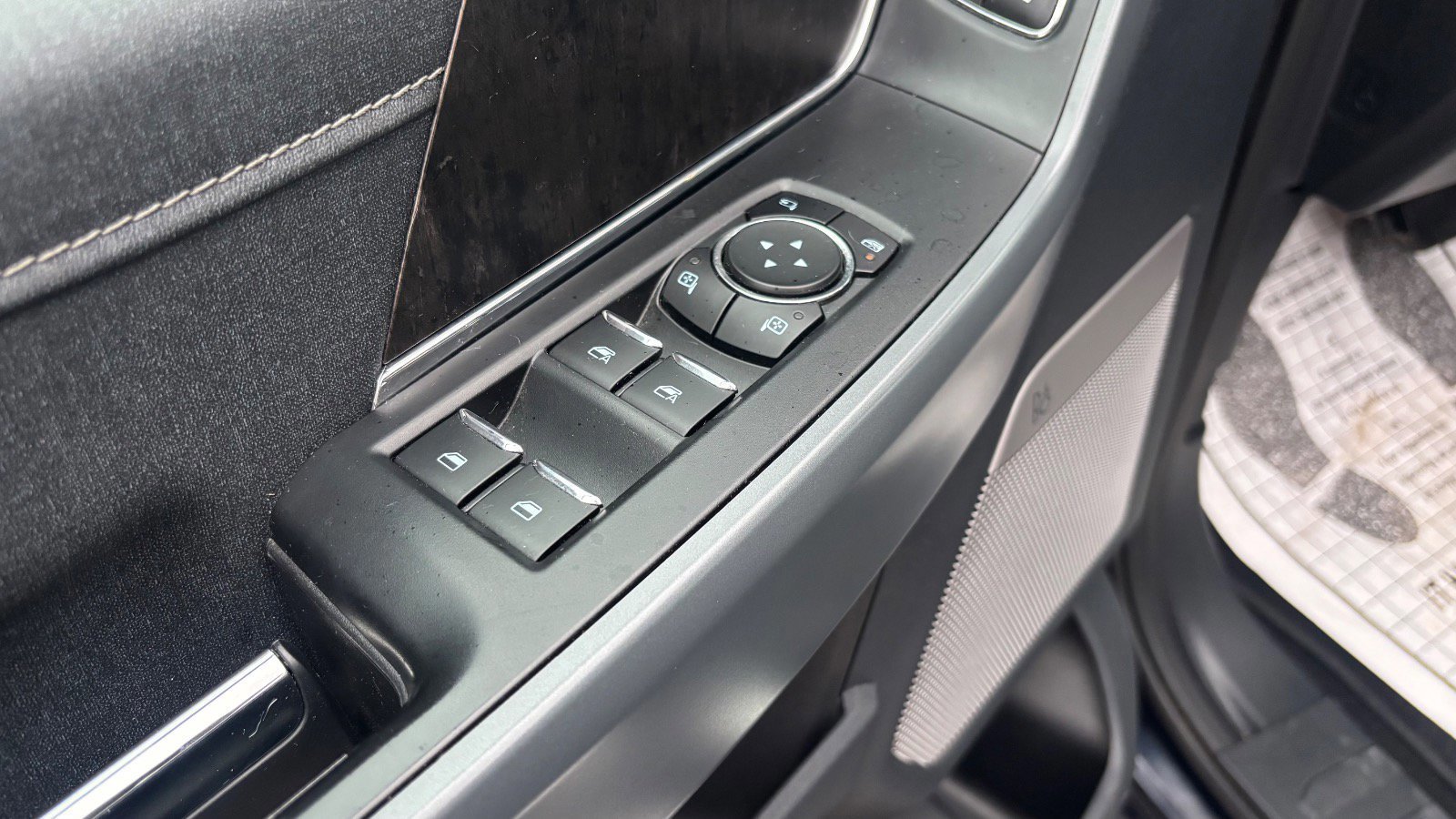 Certified 2022 Ford F150 Lariat image 29