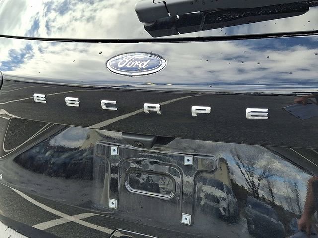 Certified 2022 Ford Escape SE w/ SE Sport Appearance Package image 12