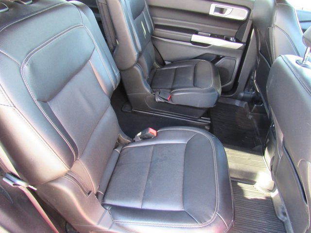 Certified 2022 Ford Explorer Limited w/ Equipment Group 301A AWD/4WD image 24