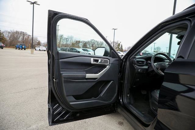 Certified 2022 Ford Explorer XLT w/ Equipment Group 202A image 20
