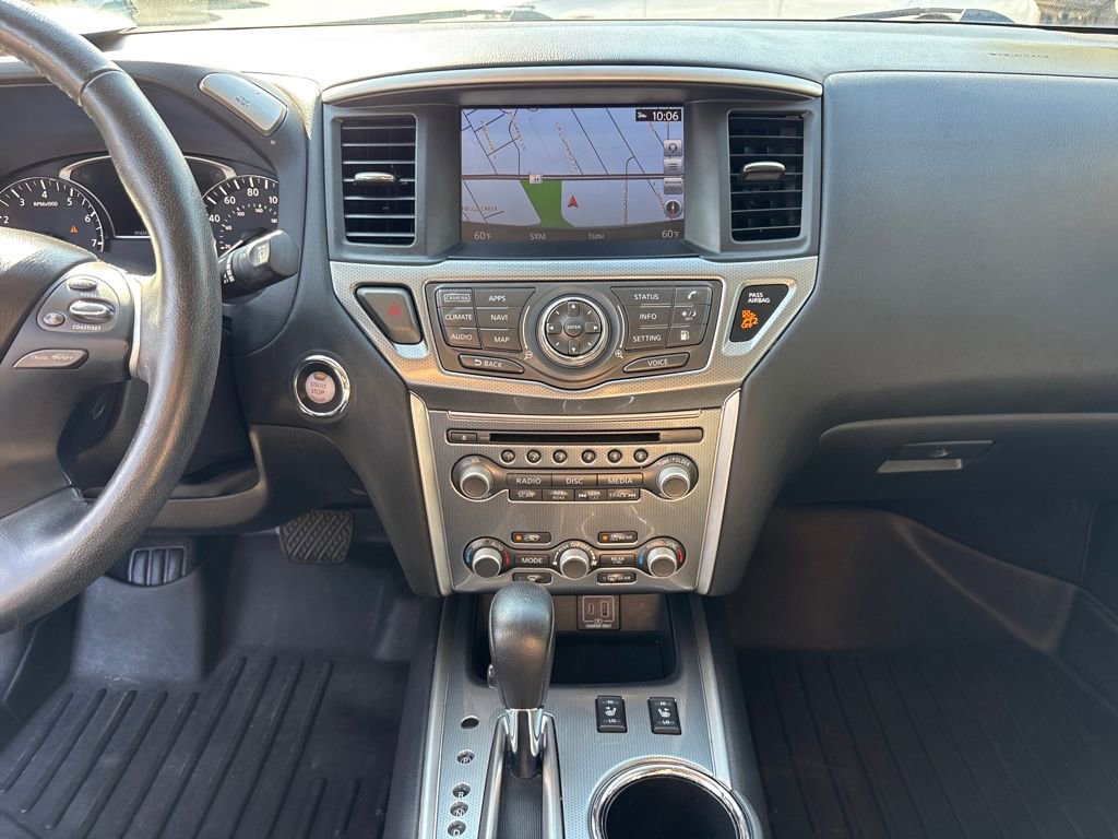 Used 2020 Nissan Pathfinder SL image 22