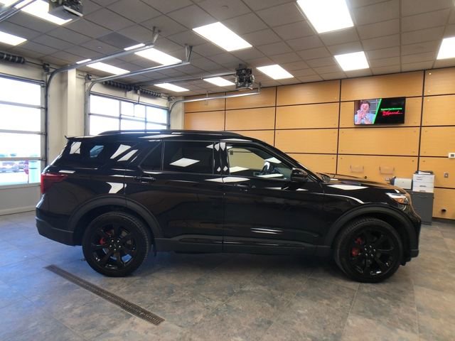 Certified 2022 Ford Explorer ST w/ Equipment Group 401A image 8