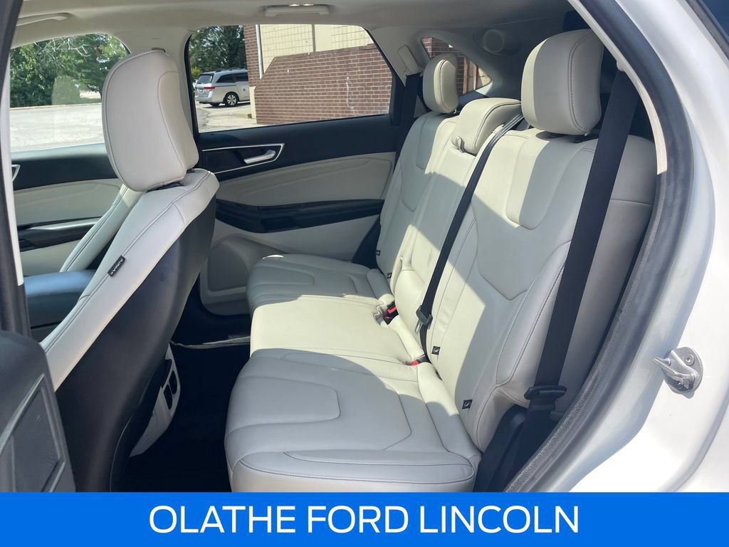 Certified 2020 Ford Edge Titanium AWD/4WD image 30