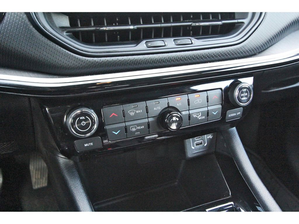 Used 2023 Jeep Compass Trailhawk image 25