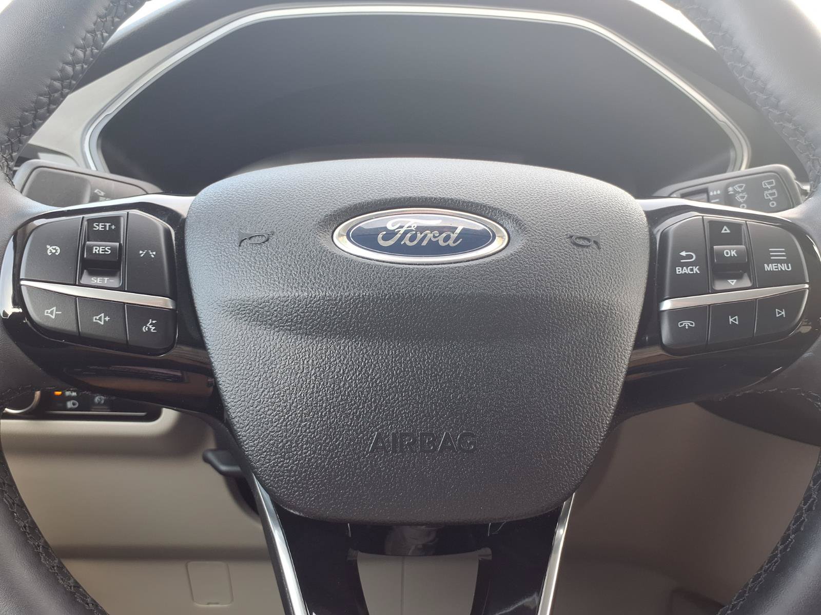 Certified 2024 Ford Escape Active AWD/4WD image 15