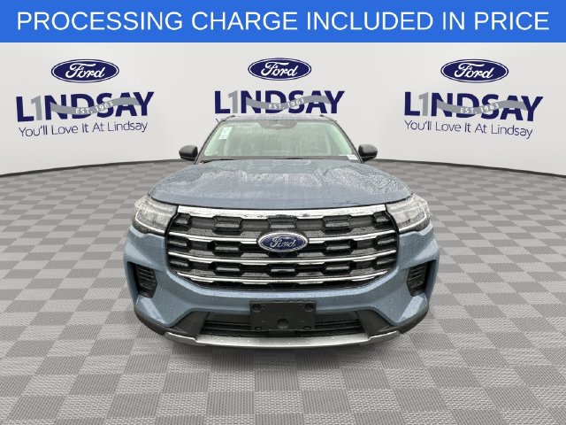 Certified 2025 Ford Explorer Active AWD/4WD image 3