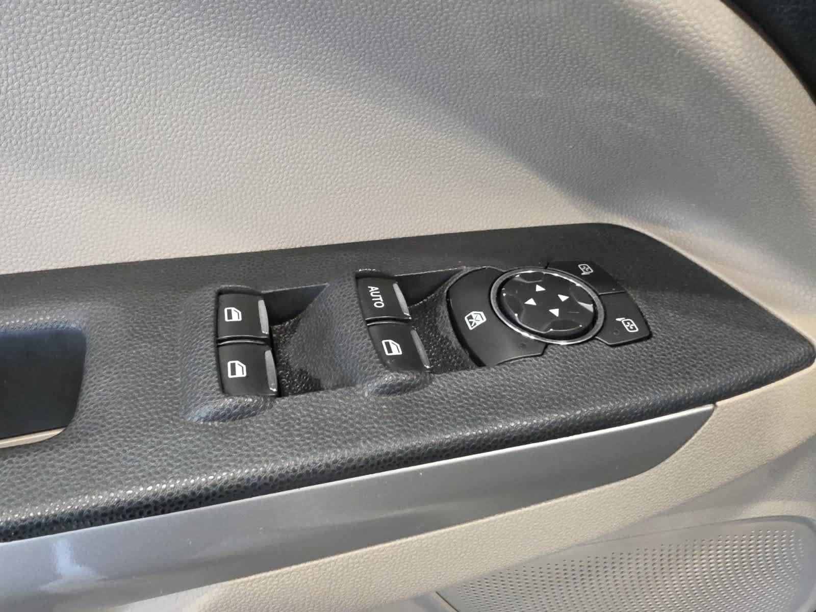 Certified 2018 Ford EcoSport S FWD image 18