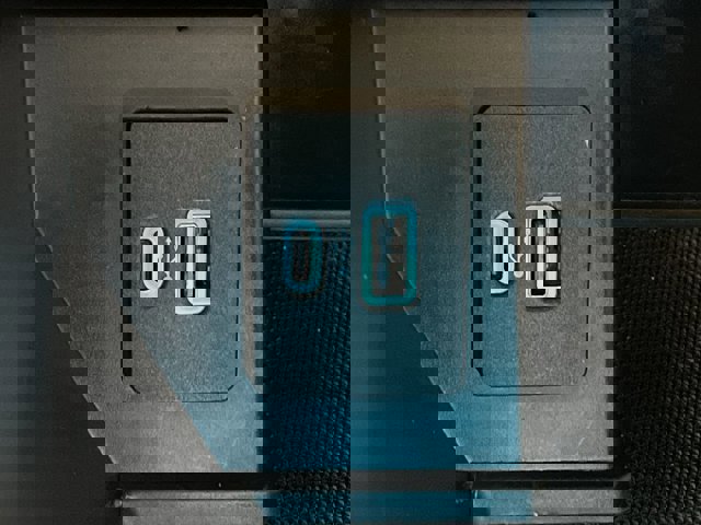 Certified 2021 Ford F150 Lariat w/ Equipment Group 502A High image 26