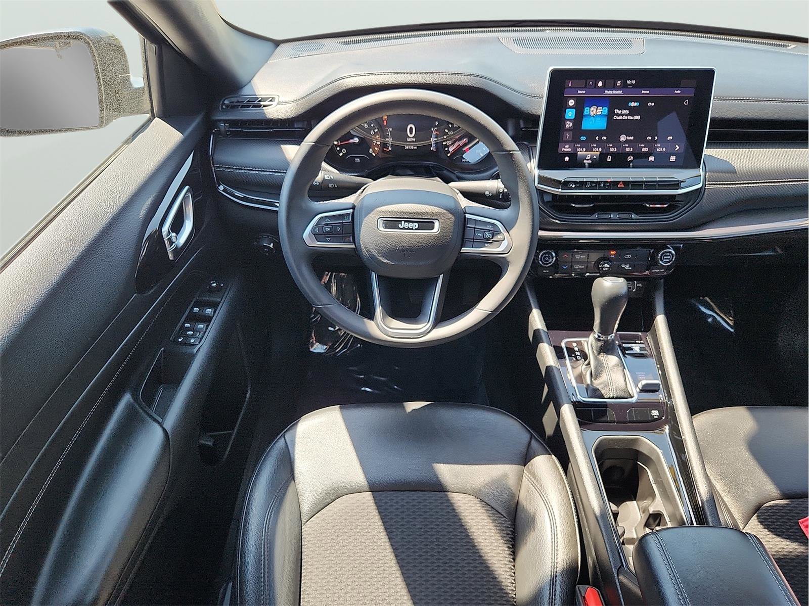 Used 2022 Jeep Compass Latitude AWD/4WD image 9
