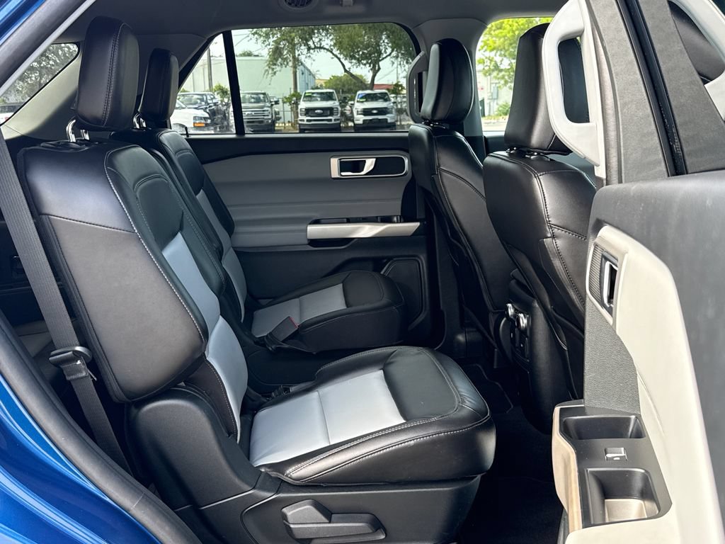 Certified 2023 Ford Explorer XLT w/ Equipment Group 202A RWD image 28