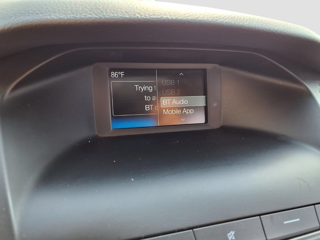 Certified 2018 Ford Focus SE w/ SE Appearance Package FWD image 12