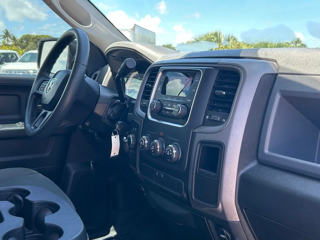 Used 2018 RAM 1500 ST w/ SXT Appearance Group AWD/4WD image 27