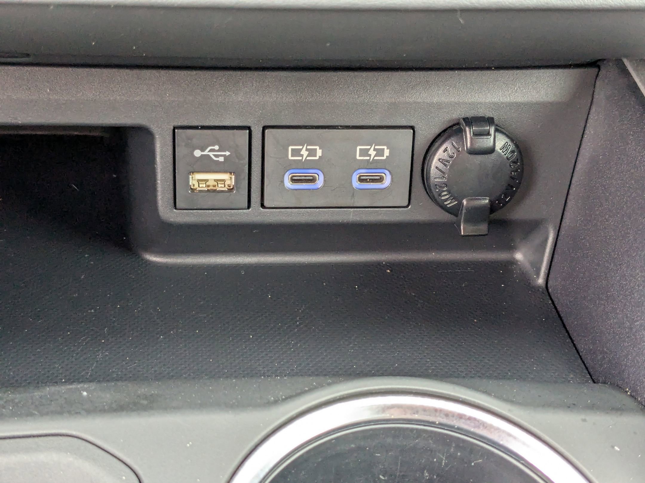 Used 2022 Toyota Highlander XLE image 24