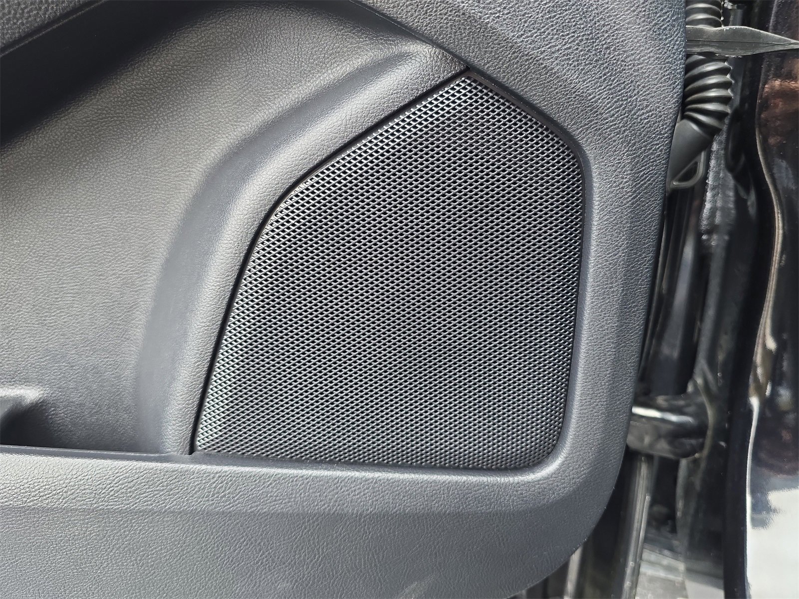 Certified 2021 Ford Edge SE image 14