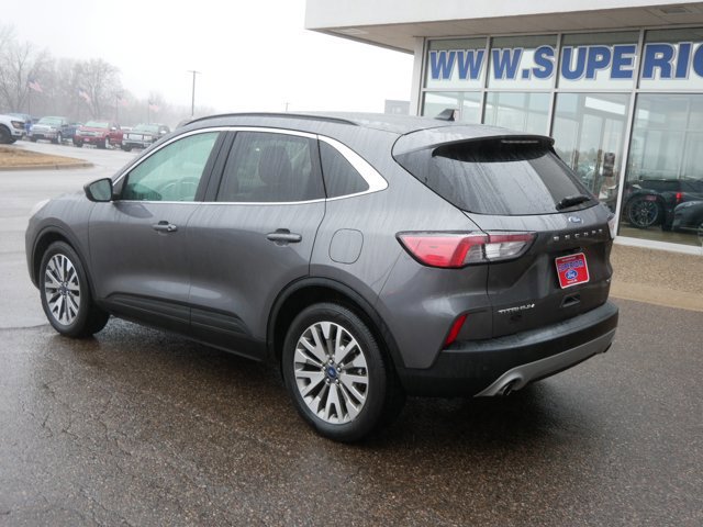 Certified 2022 Ford Escape Titanium image 5