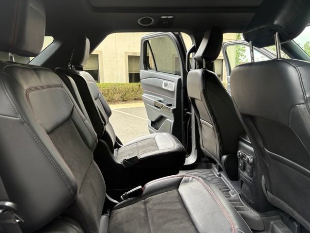 Certified 2023 Ford Explorer ST-Line w/ Class IV Trailer Tow Package AWD/4WD image 18