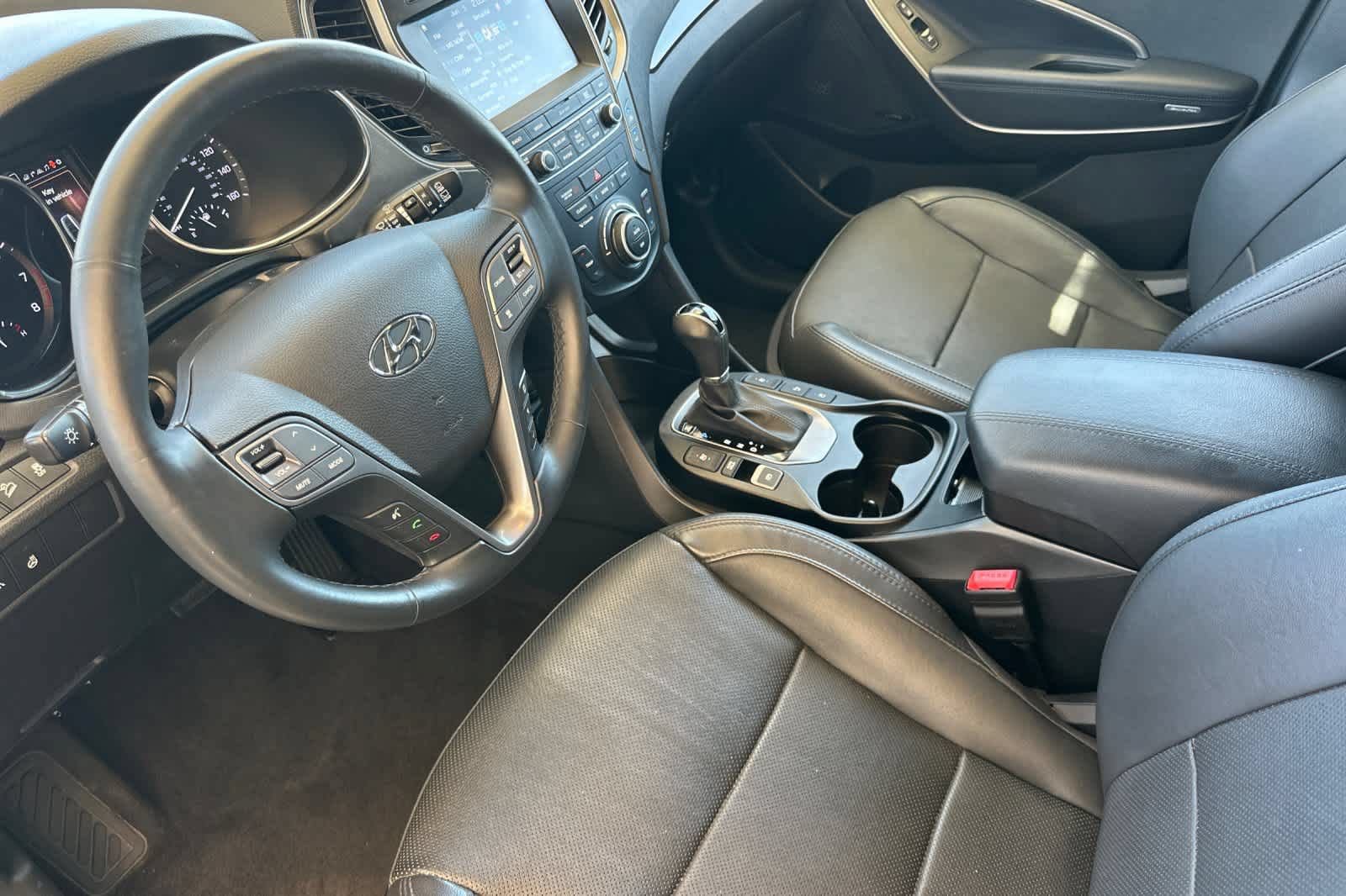 Used 2017 Hyundai Santa Fe Sport w/ 2.0T Ultimate Tech Package 05 FWD image 11