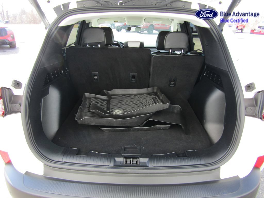 Certified 2025 Ford Escape Platinum w/ Premium Technology Package AWD/4WD image 8