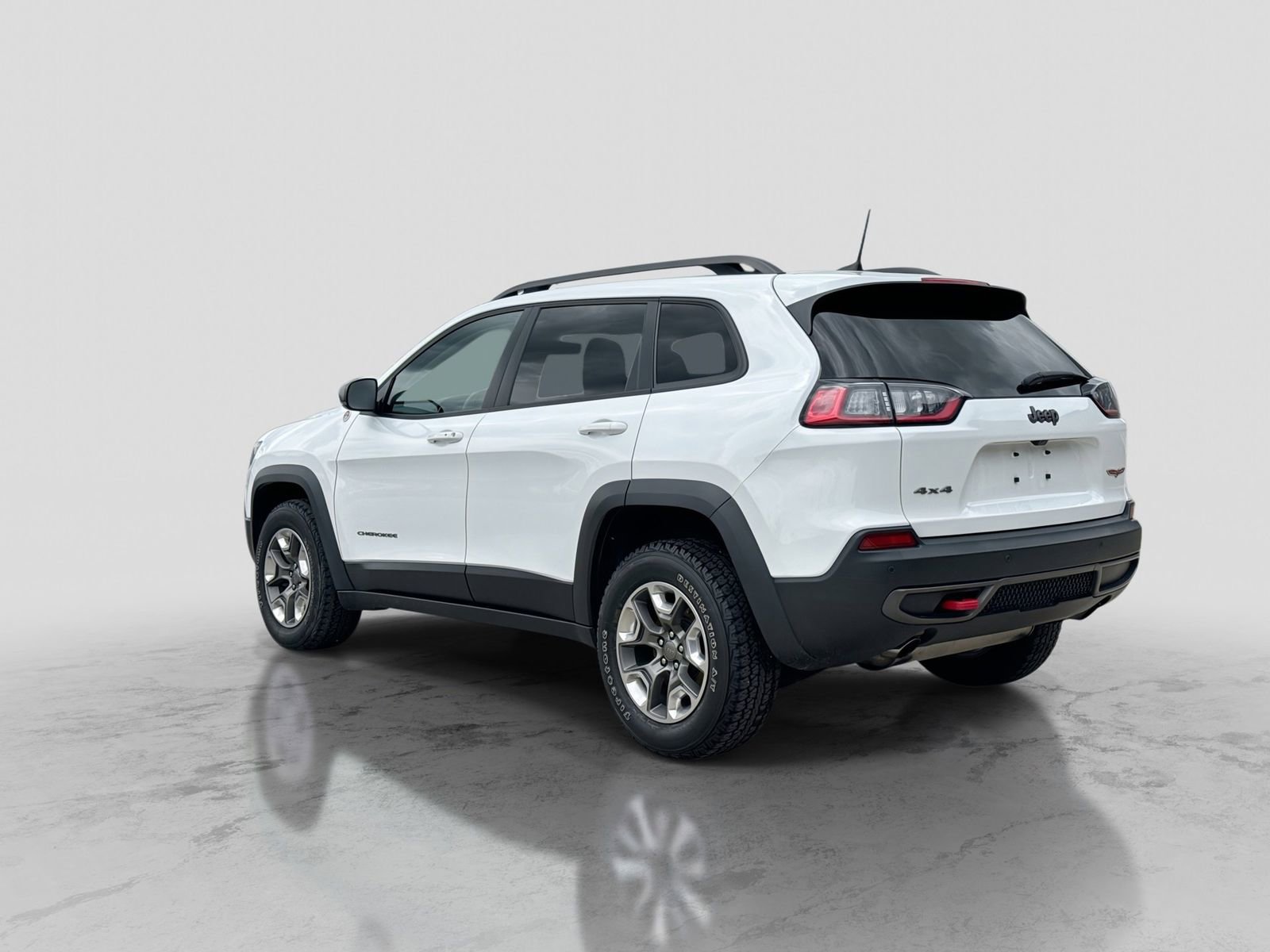 Used 2019 Jeep Cherokee Trailhawk w/ Comfort/Convenience Group AWD/4WD image 5