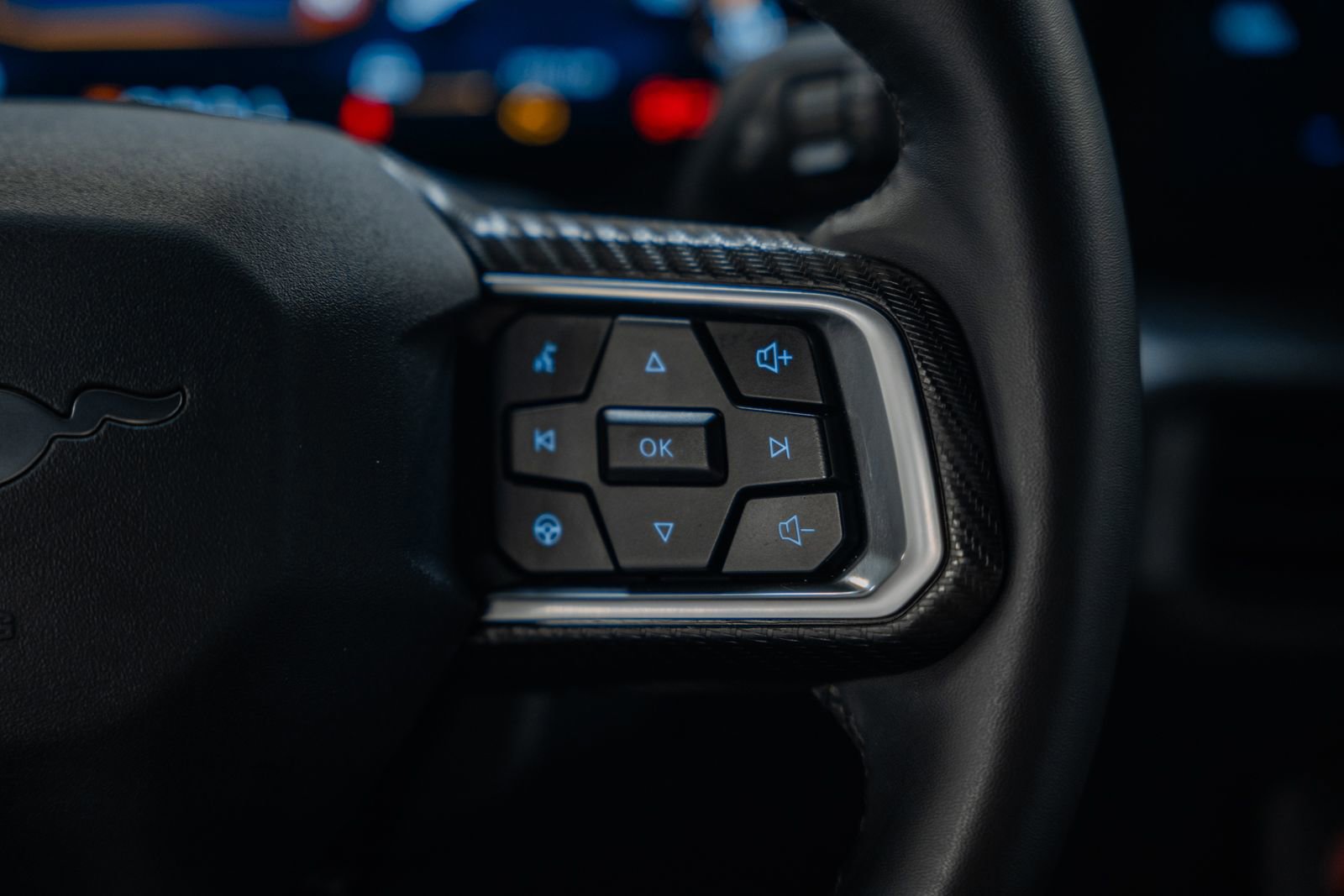 Certified 2025 Ford Mustang Coupe image 31