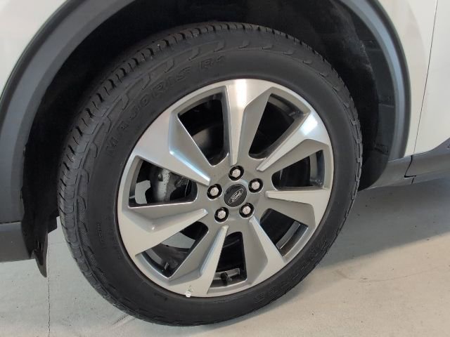 Certified 2024 Ford Escape Platinum AWD/4WD image 9