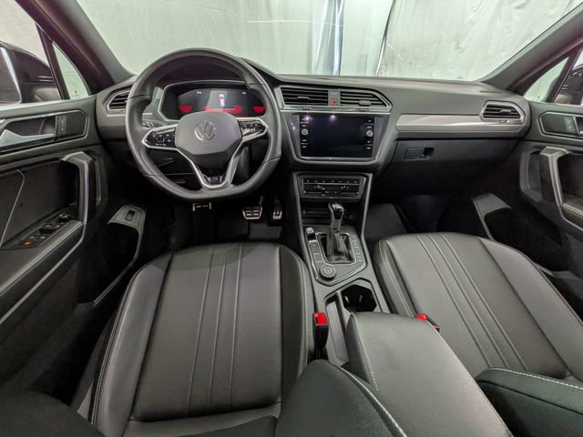 Used 2024 Volkswagen Tiguan SE R-Line w/ MDO Package, Two-Row AWD/4WD image 10