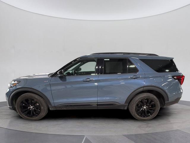 Certified 2025 Ford Explorer ST-Line AWD/4WD image 5