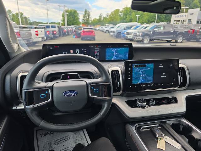 Certified 2025 Ford Expedition Active AWD/4WD image 24